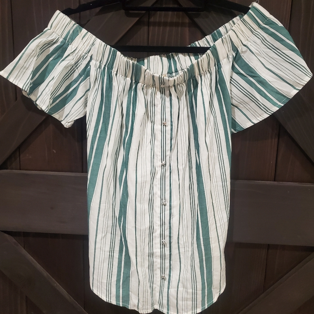 Off the shoulders shirt